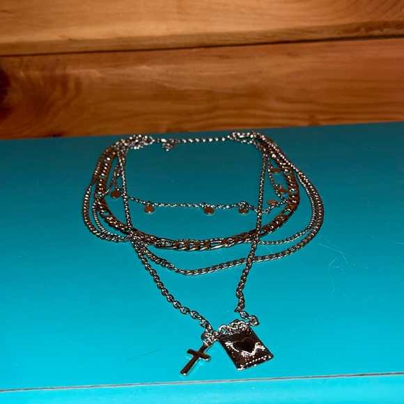 Silver layered statement necklace - Picture 1 of 3